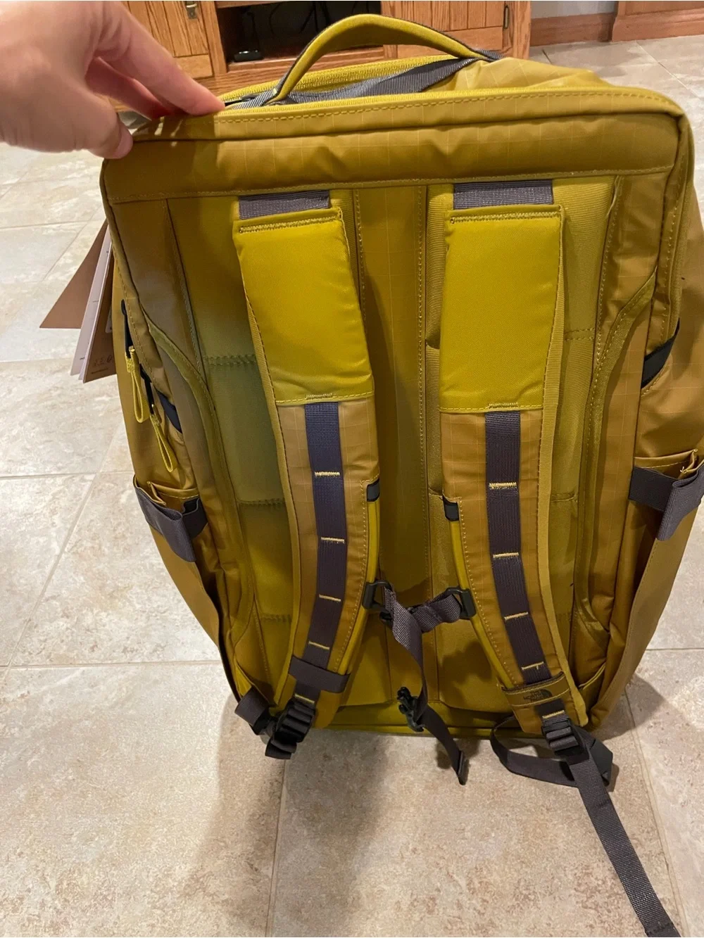 NWT The North Face Base Camp Voyager Travel Pack - Deep Dijon 35 L